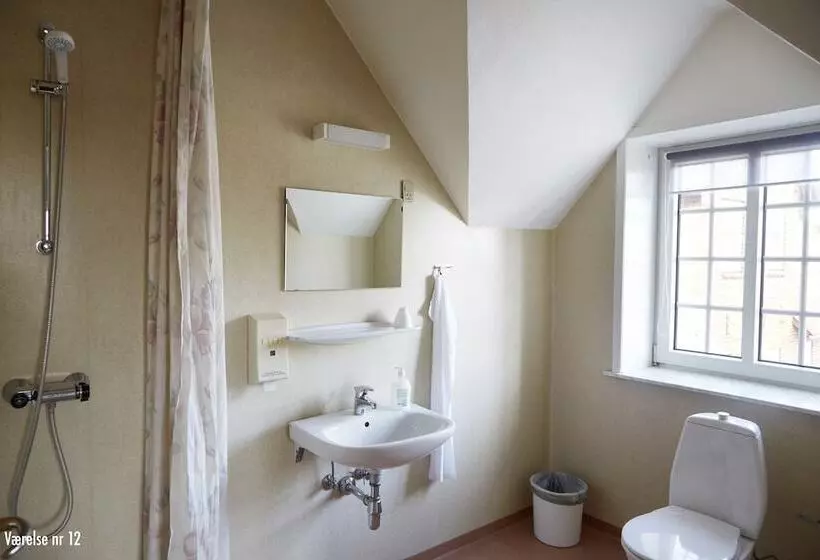 Aamiaismajoitus (B&B) Abild Kro &