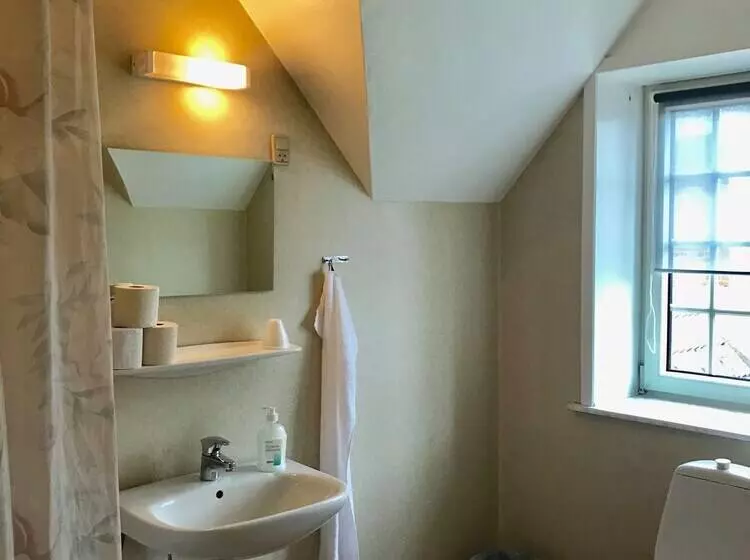 Aamiaismajoitus (B&B) Abild Kro &
