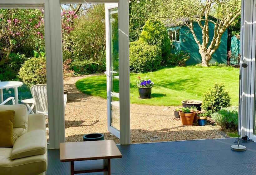 مبيت وإفطار Laurels