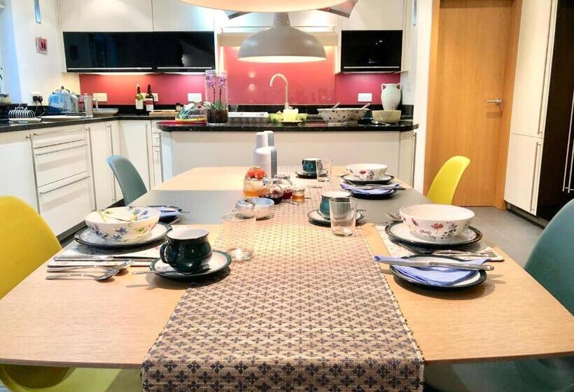 مبيت وإفطار Laurels