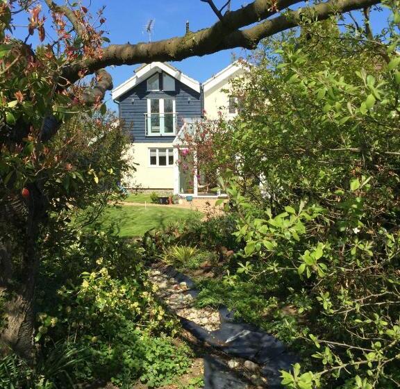 مبيت وإفطار Laurels