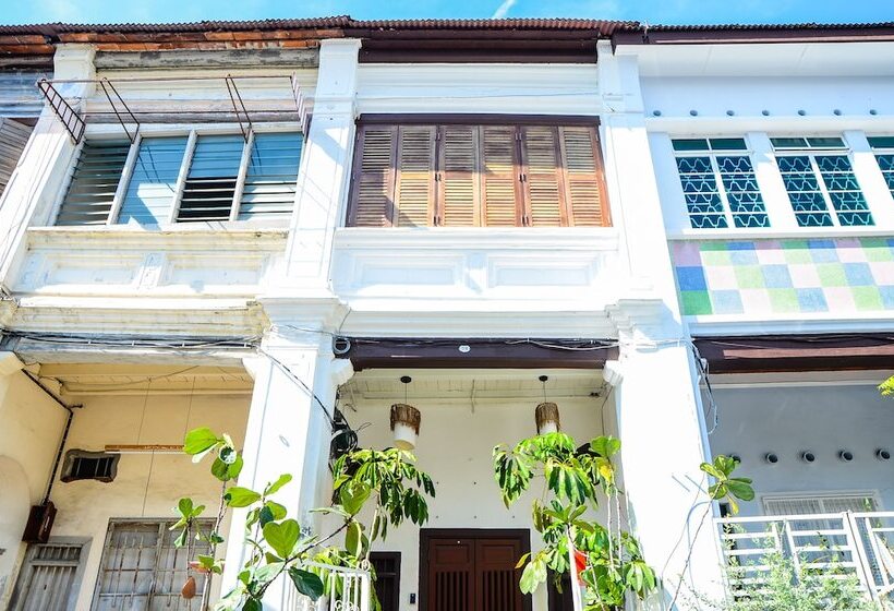 مبيت وإفطار The Rumah Batu Heritage
