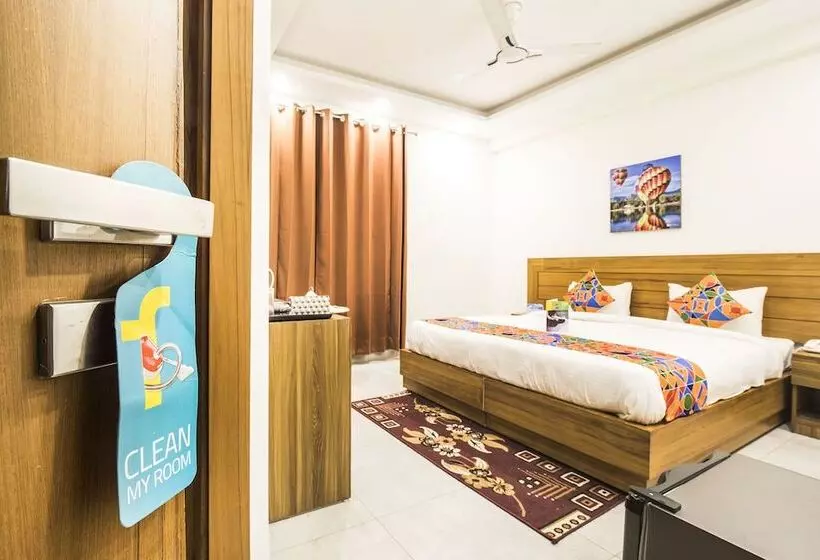Fabhotel Emoji Stays