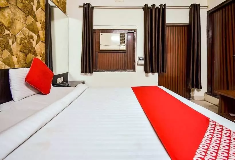 Oyo 15933 Hotel V Square