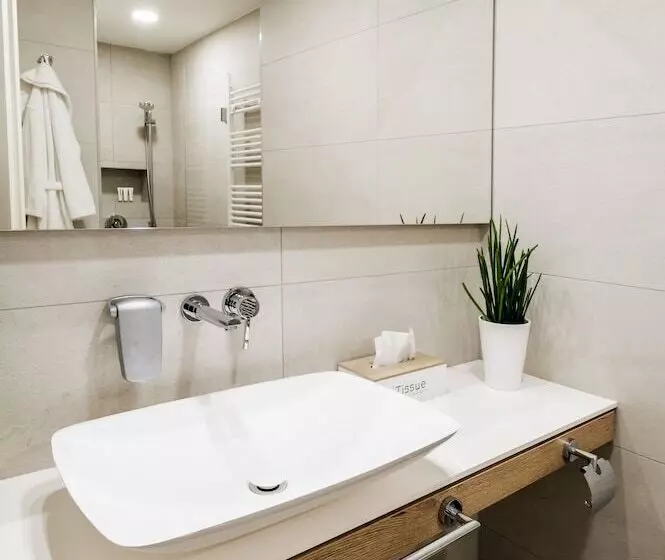 Pensió Adele Apartments
