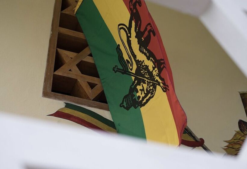 پانسیون The Lion House Jamaica