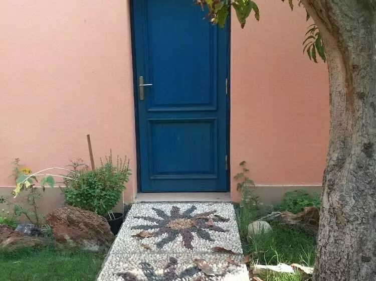 اقامتگاه Equestrian Guest House   Pyramids Egypt