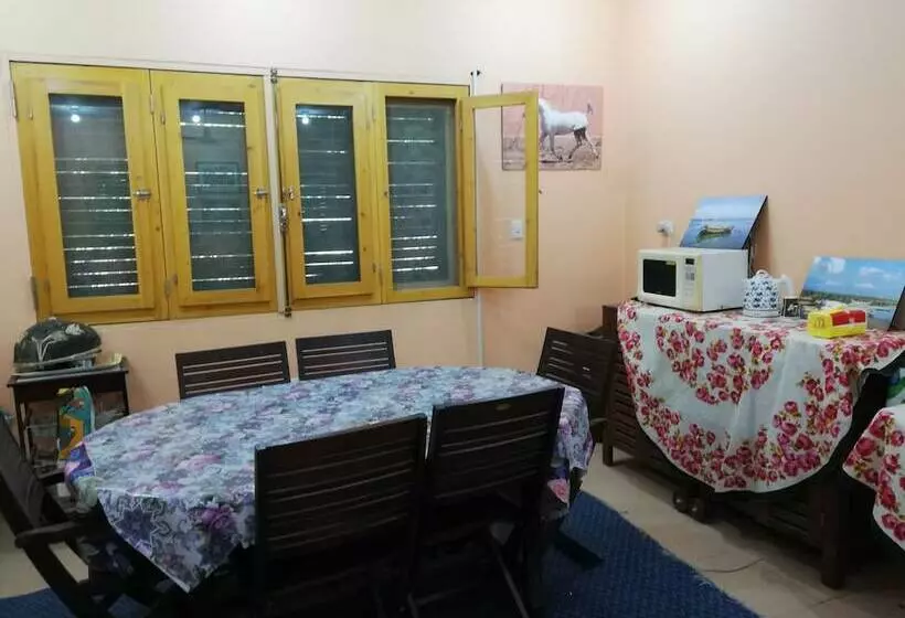 اقامتگاه Equestrian Guest House   Pyramids Egypt