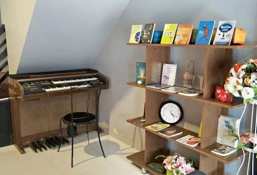 Vintage Wooden House 177