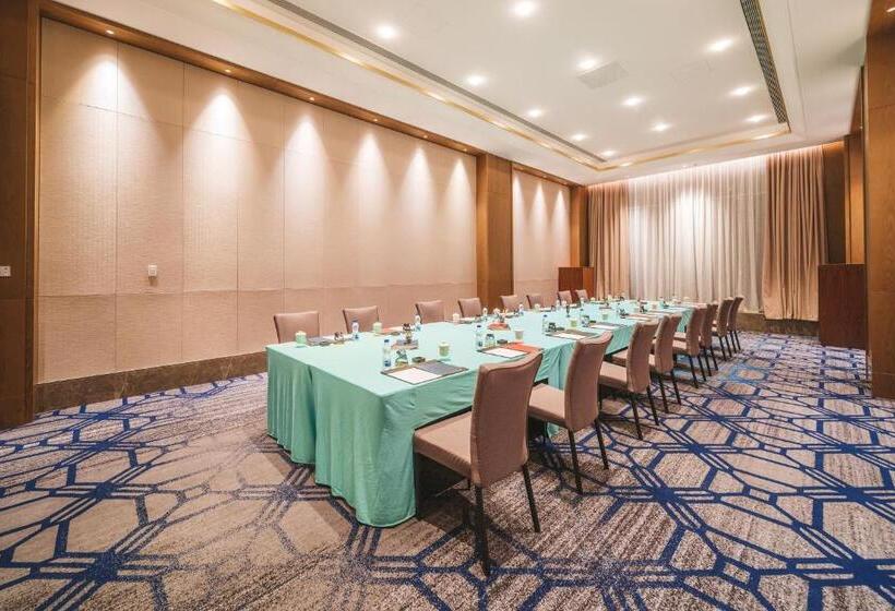 فندق Le Méridien Emei Mountain Resort