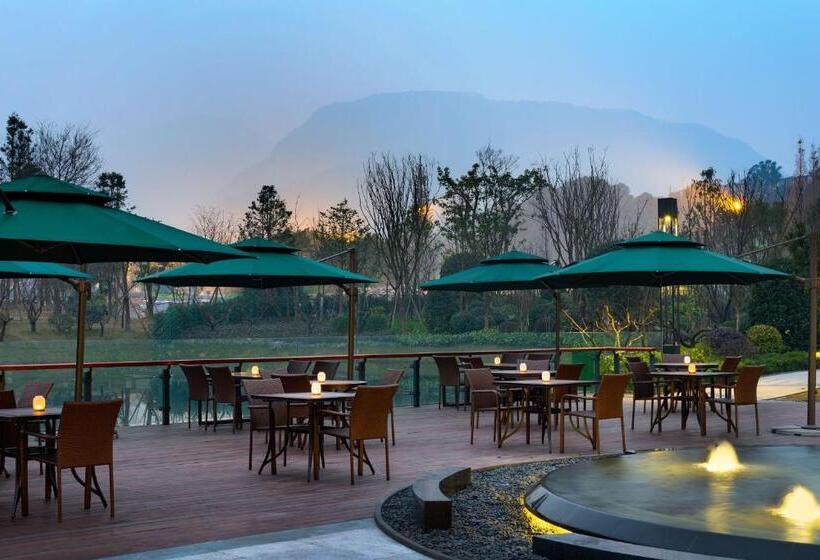 فندق Le Méridien Emei Mountain Resort