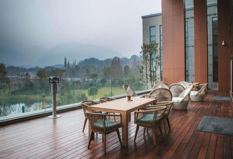 فندق Le Méridien Emei Mountain Resort