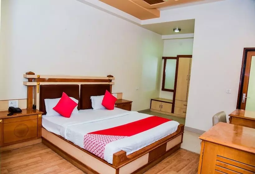 Hotelli Metro Palace By Oyo Rooms