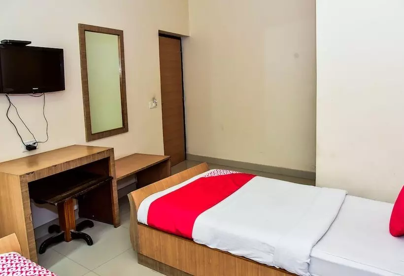 Hotelli Metro Palace By Oyo Rooms