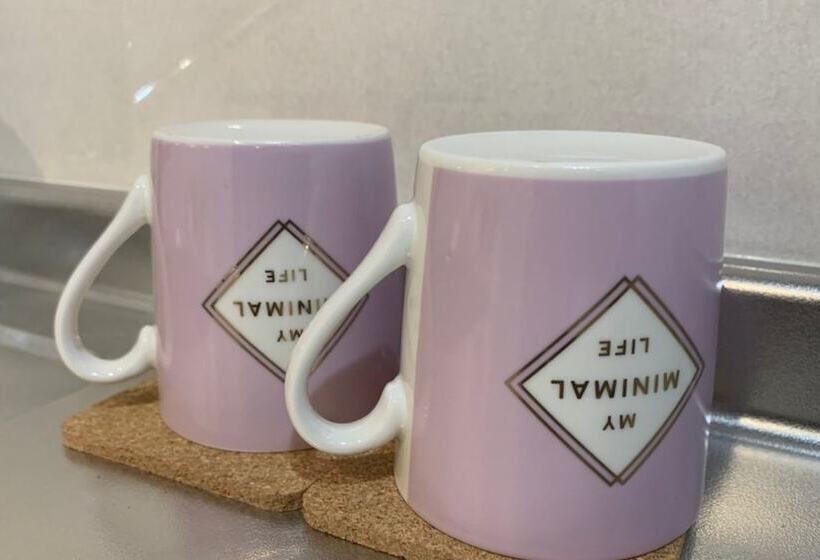 هتل Mr.kinjo Golden Cats