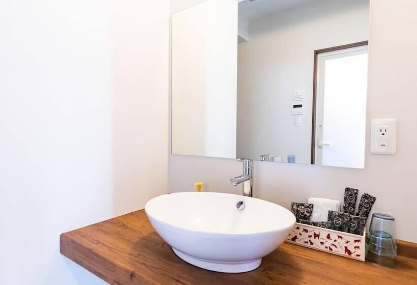 هتل Mr.kinjo Golden Cats