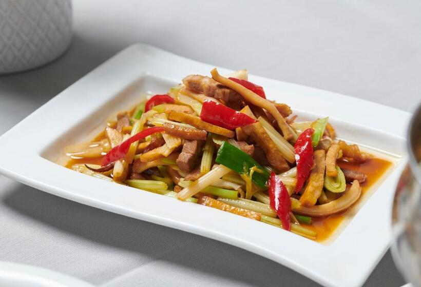 هتل Reikei Hot Spring Resort