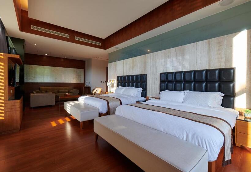 هتل Reikei Hot Spring Resort