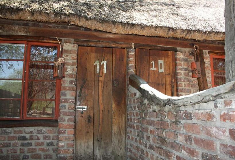 ホテル Roy S Rest Camp