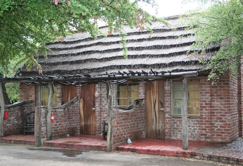 ホテル Roy S Rest Camp