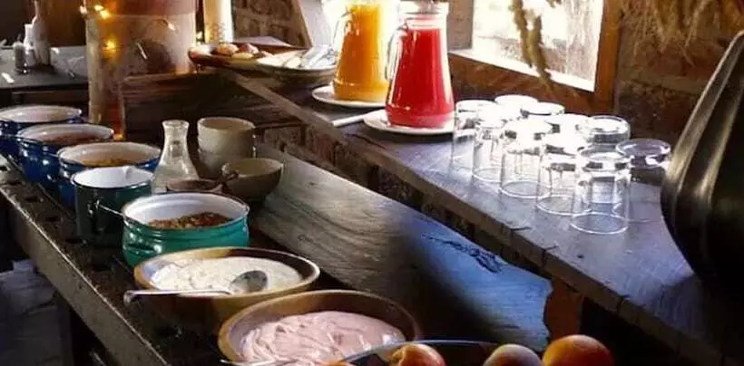 هتل Roy S Rest Camp