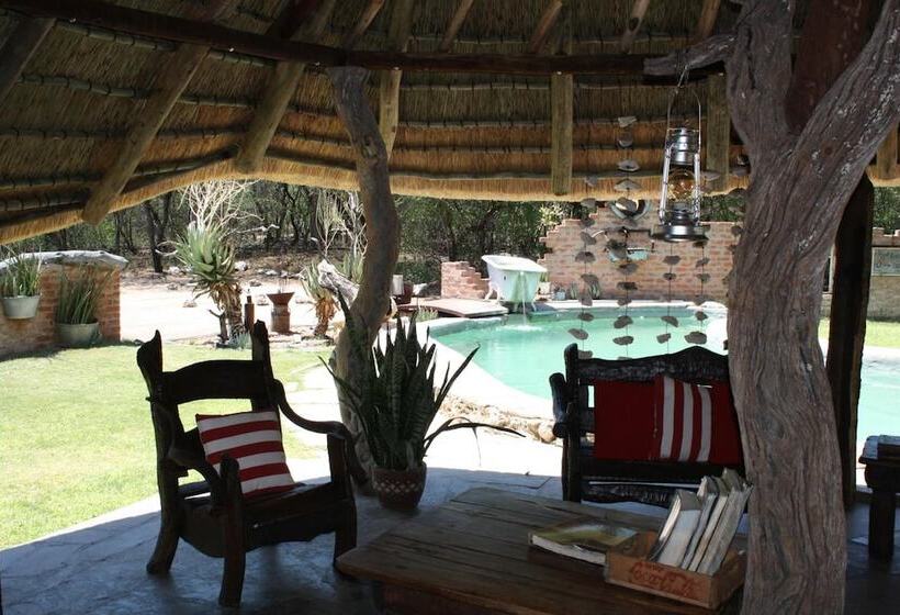 ホテル Roy S Rest Camp