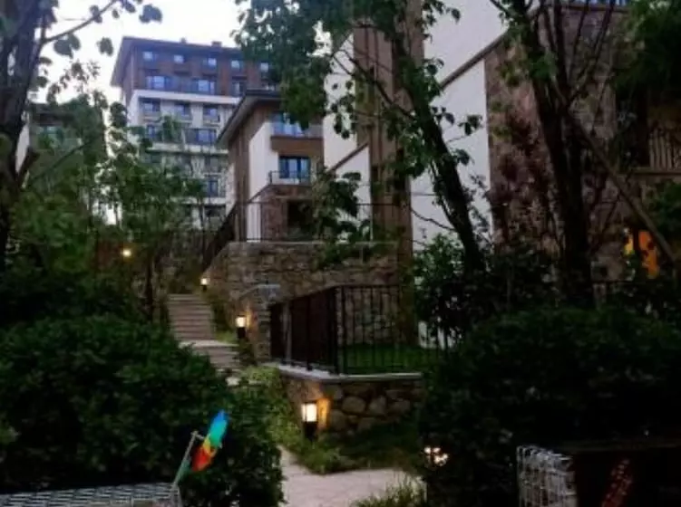 Laidback Moments Inn  Gubei Water Town