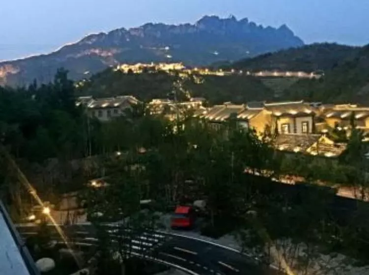 Laidback Moments Inn  Gubei Water Town