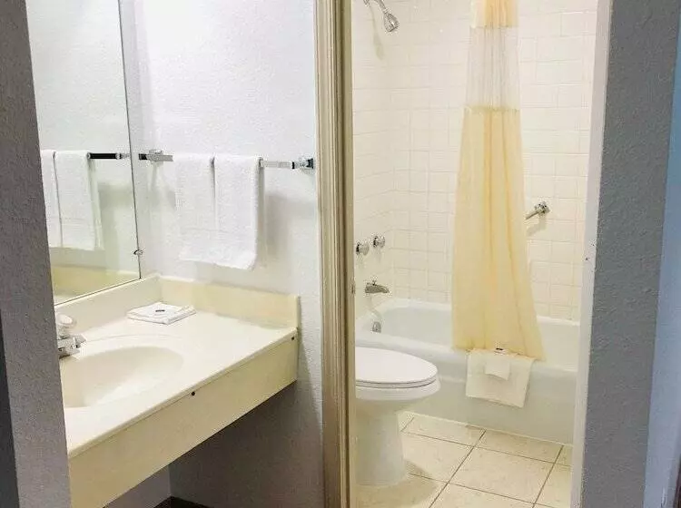 Motel 6 Falls Church, Va   Arlington Boulevard