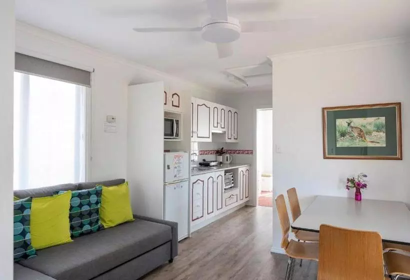 Emu Bay Holiday Homes