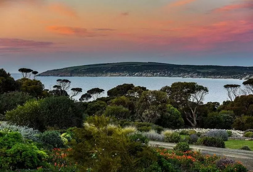 Emu Bay Holiday Homes