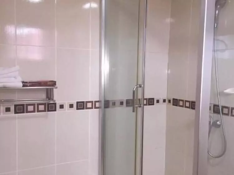 Hotelli Akroma Plaza