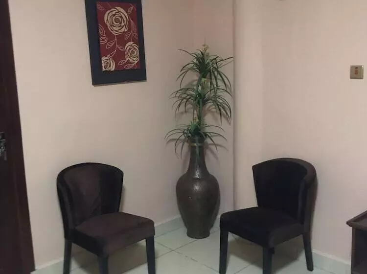 Hotelli Akroma Plaza