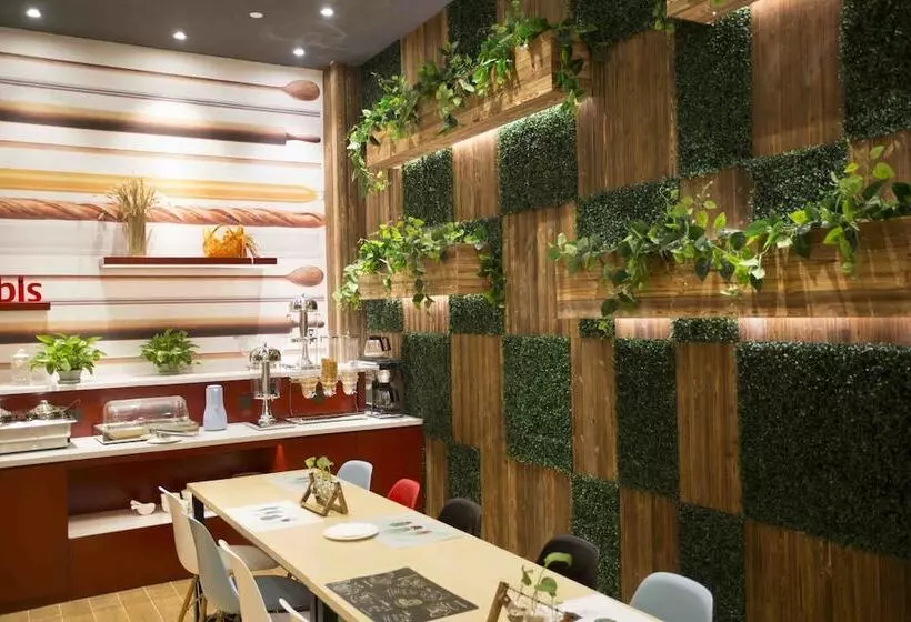ホテル Ibis Taicang Center Plaza
