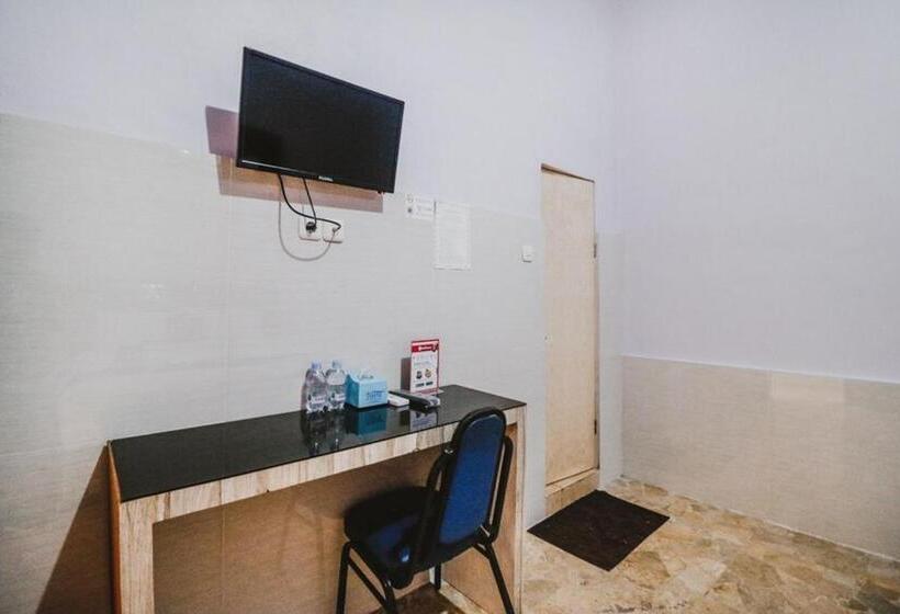 בית מלון כפרי Reddoorz Near Millennium Ict Center Medan