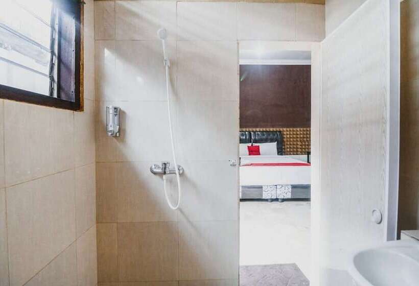 בית מלון כפרי Reddoorz Near Millennium Ict Center Medan