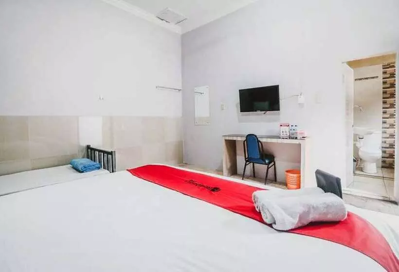 ホテル Reddoorz Near Millennium Ict Center Medan