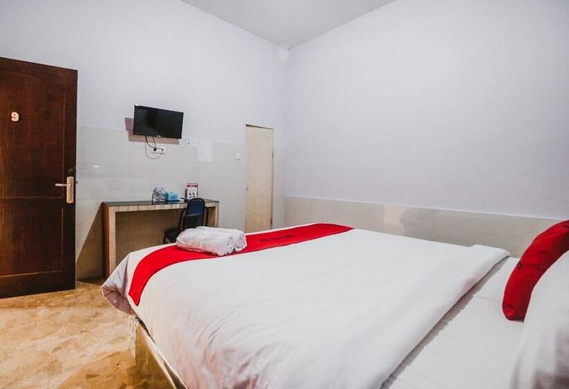 בית מלון כפרי Reddoorz Near Millennium Ict Center Medan