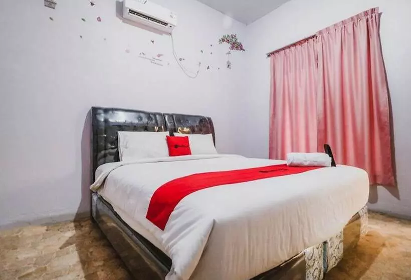 ホテル Reddoorz Near Millennium Ict Center Medan