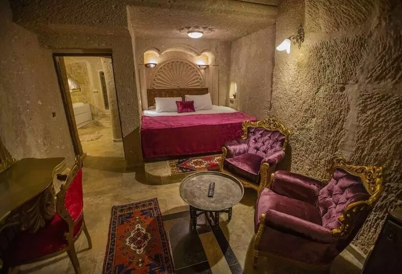 هتل Royal Cave