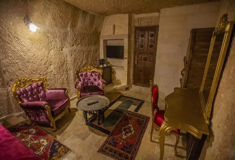 هتل Royal Cave