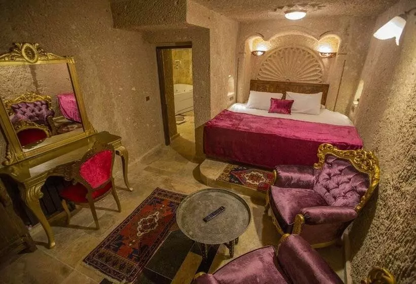 هتل Royal Cave