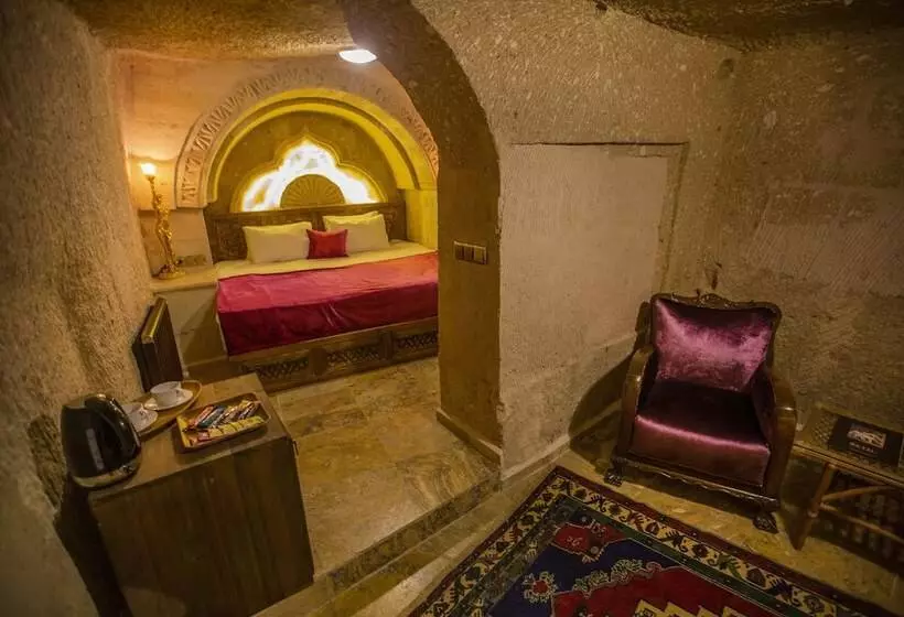 هتل Royal Cave