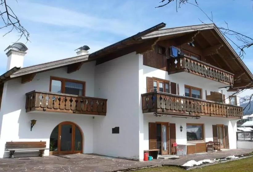 ペンション Gästehaus Bavaria