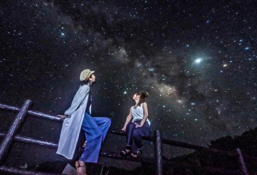 پانسیون Guest House Holoholo Ishigakijima