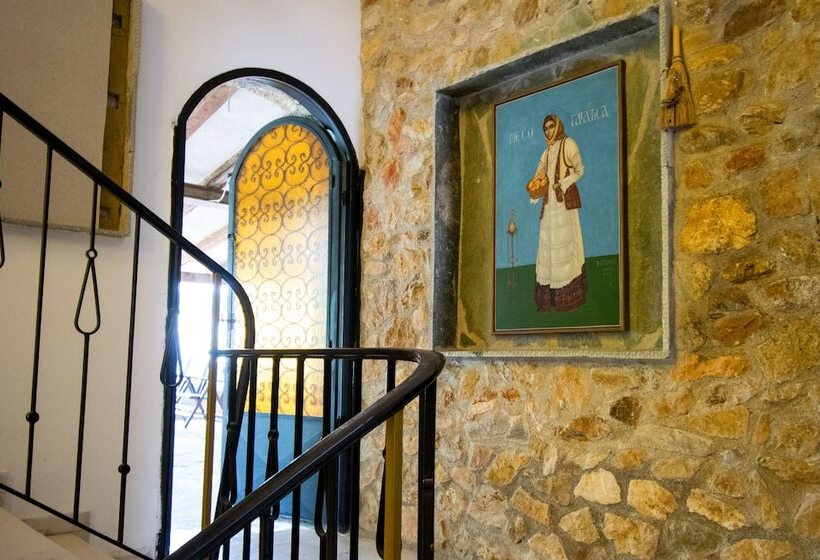 ペンション Stone Palace