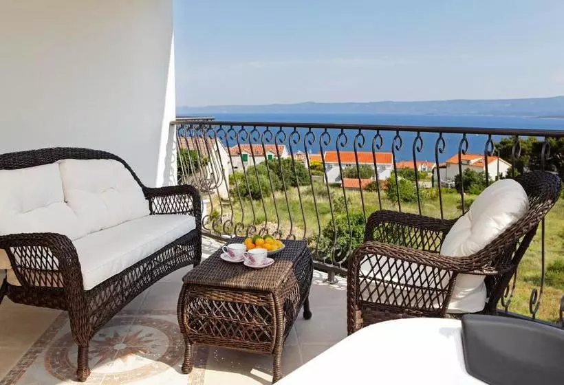 پانسیون Villa Nera