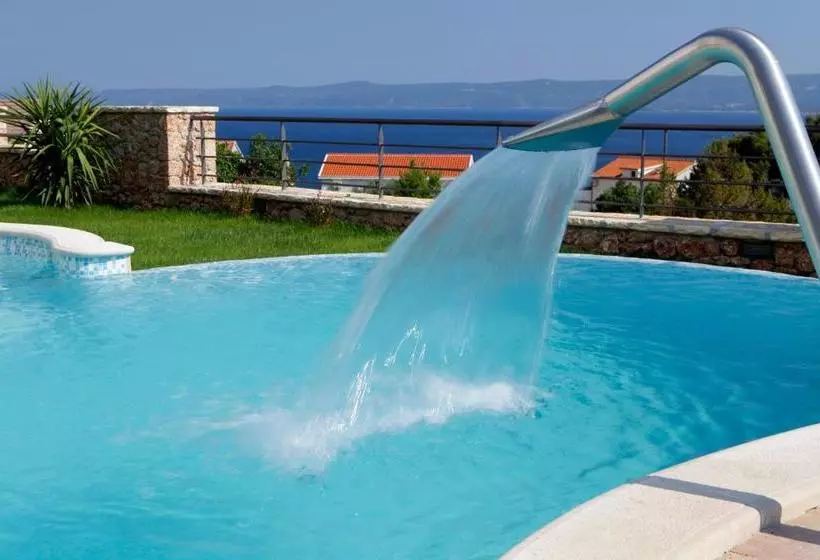 پانسیون Villa Nera