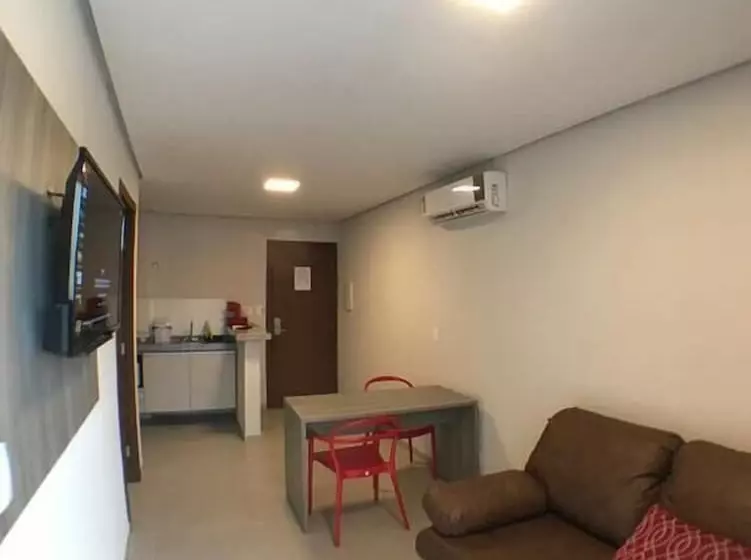 103 Hotel & Flats