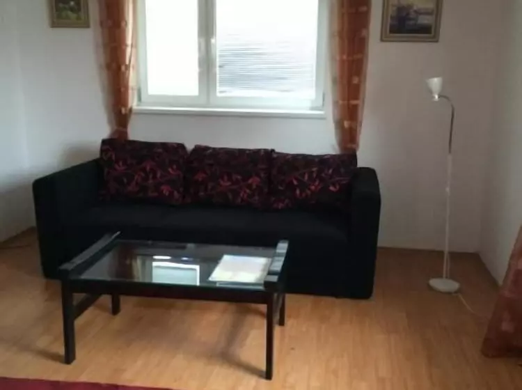 تختخواب و صبحانه Villa Paris